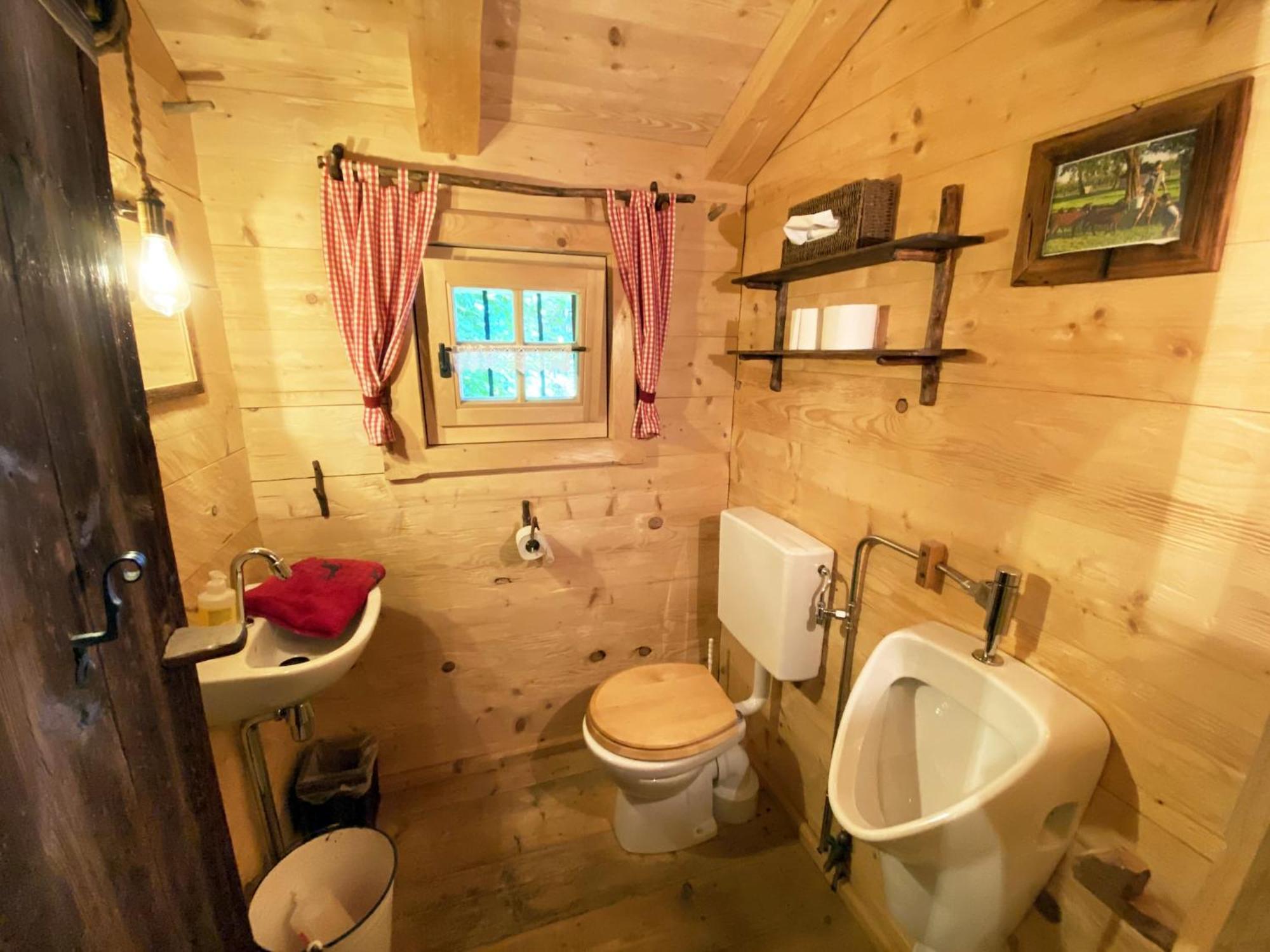 Eco Friendly Chalet Near The Lake In Asten Tittmoning Zewnętrze zdjęcie
